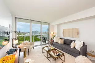 16385 Biscayne Blvd, North Miami Beach, FL 33160 - Photo 6