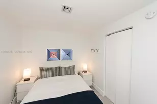 16385 Biscayne Blvd, North Miami Beach, FL 33160 - Photo 12