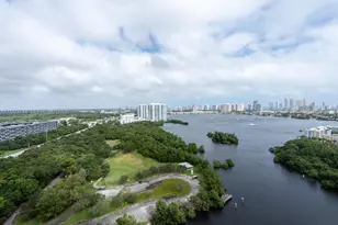 16385 Biscayne Blvd, North Miami Beach, FL 33160 - Photo 58