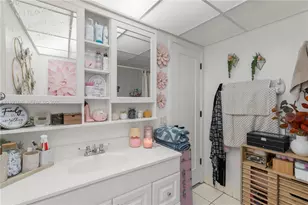 10000 NW 80th Ct, Hialeah Gardens, FL 33016 - Photo 20