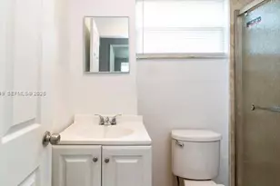 2378 NW 60th St, Miami, FL 33142 - Photo 14