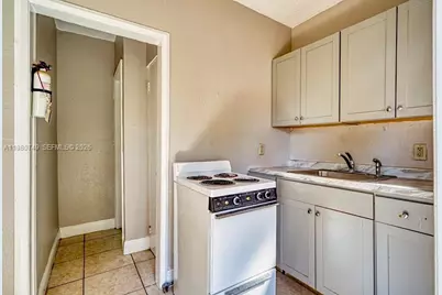 2378 NW 60th St, Miami, FL 33142 - Photo 36