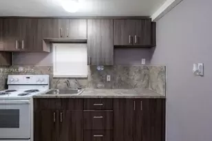 2378 NW 60th St, Miami, FL 33142 - Photo 18
