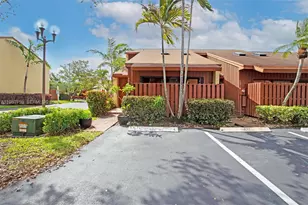 402 SE 14th St, Dania Beach, FL 33004 - Photo 2