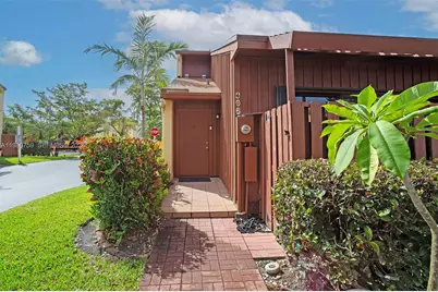 402 SE 14th St, Dania Beach, FL 33004 - Photo 4