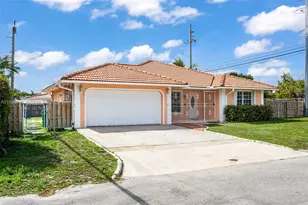 1700 SW 97th Ave, Miramar, FL 33025 - Photo 2