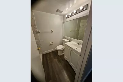 216 Lake Pointe Dr #227, Oakland Park, FL 33309 - Photo 32