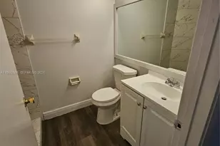 216 Lake Pointe Dr, Oakland Park, FL 33309 - Photo 32