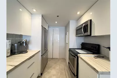 1717 N Bayshore Dr #A-2044, Miami, FL 33132 - Photo 8