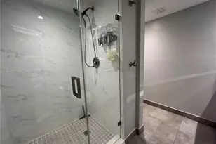 1717 N Bayshore Dr, Miami, FL 33132 - Photo 20