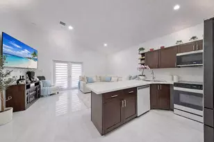 1405 SE 7th St, Homestead, FL 33033 - Photo 14