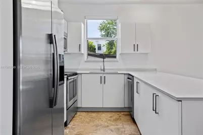 2786 SW 34th Ave, Miami, FL 33133 - Photo 10