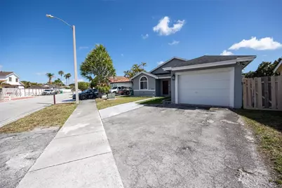 15260 SW 57th St, Miami, FL 33193 - Photo 4