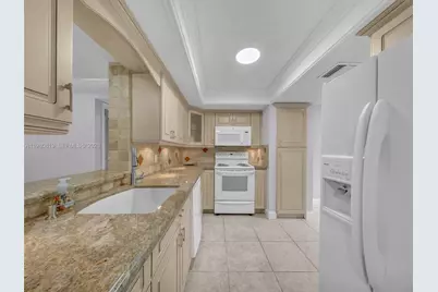 14873 Cumberland Dr #1040, Delray Beach, FL 33446 - Photo 4