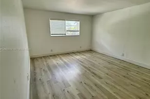 841 SW 74th Terrace, North Lauderdale, FL 33068 - Photo 2