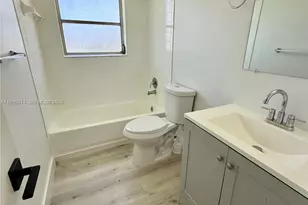 841 SW 74th Terrace, North Lauderdale, FL 33068 - Photo 12