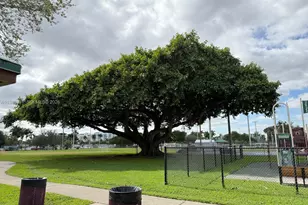 610 NE 2nd St, Dania Beach, FL 33004 - Photo 4