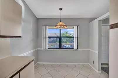 7681 Tahiti Ln #205, Lake Worth, FL 33467 - Photo 10