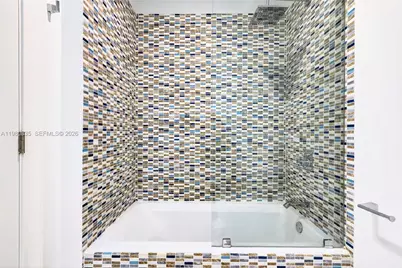 701 Brickell Key Blvd #LPH-06, Miami, FL 33131 - Photo 22