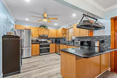 3127 NW 68th St, Fort Lauderdale, FL 33309 - Photo 12