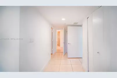 20000 E Country Club Dr #512, Aventura, FL 33180 - Photo 18