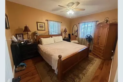 10720 SW 43rd Ln, Miami, FL 33165 - Photo 16