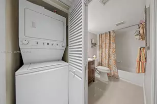 1600 SW 127th Way, Pembroke Pines, FL 33027 - Photo 34