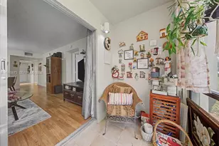 1600 SW 127th Way, Pembroke Pines, FL 33027 - Photo 24