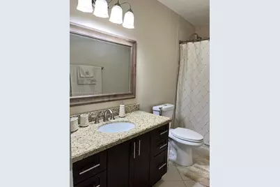 685 W 77th St, Hialeah, FL 33014 - Photo 26
