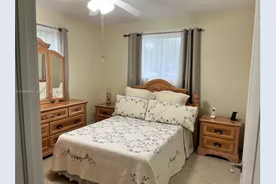 685 W 77th St, Hialeah, FL 33014 - Photo 20