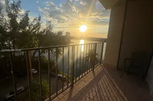 18151 NE 31st Ct, Aventura, FL 33160 - Photo 6