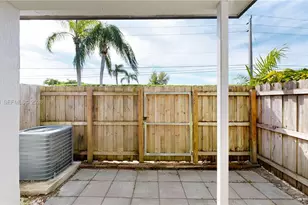 2221 SE 26th Ln, Homestead, FL 33035 - Photo 36