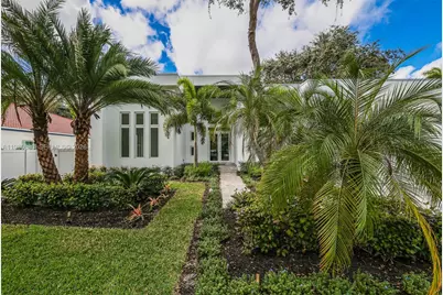 11780 NE 8th Ave, Biscayne Park, FL 33161 - Photo 2