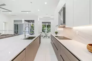 11780 NE 8th Ave, Biscayne Park, FL 33161 - Photo 22