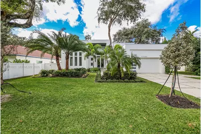 11780 NE 8th Ave, Biscayne Park, FL 33161 - Photo 4