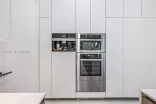 11780 NE 8th Ave, Biscayne Park, FL 33161 - Photo 30