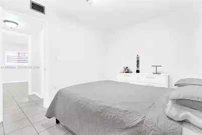 1281 W 29th St #6, Hialeah, FL 33012 - Photo 8