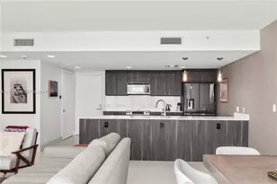 665 NE 25th St, Miami, FL 33137 - Photo 16