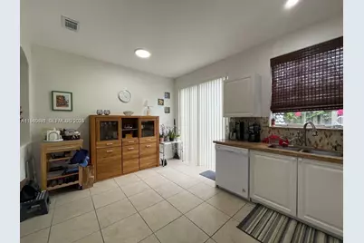 5440 NW 107th Ave #201, Doral, FL 33178 - Photo 30