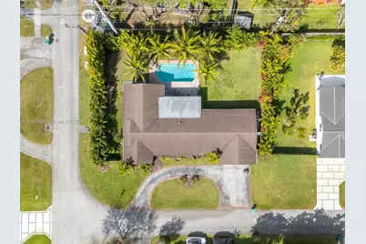8700 SW 83rd Ct, Miami, FL 33143 - Photo 4