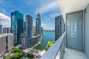 77 SE 5th St, Miami, FL 33131 - Photo 4