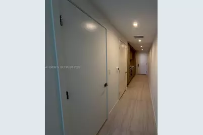 77 SE 5th Street #3204, Miami, FL 33131 - Photo 4