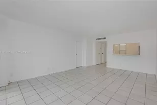 20500 W Country Club Dr, Aventura, FL 33180 - Photo 6