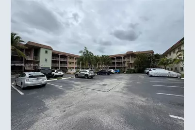 100 SE 6th Ave #207, Pompano Beach, FL 33060 - Photo 16