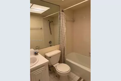 100 SE 6th Ave #207, Pompano Beach, FL 33060 - Photo 8