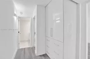 1201 S Ocean Dr, Hollywood, FL 33019 - Photo 22