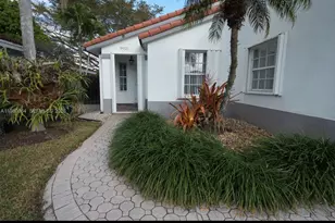 9921 SW 164th Ct, Miami, FL 33196 - Photo 2