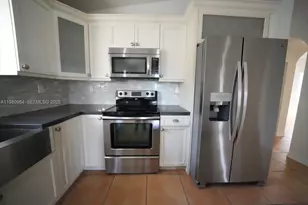 9921 SW 164th Ct, Miami, FL 33196 - Photo 6