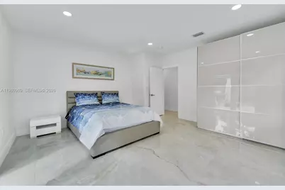 200 N Hibiscus Dr, Miami Beach, FL 33139 - Photo 24