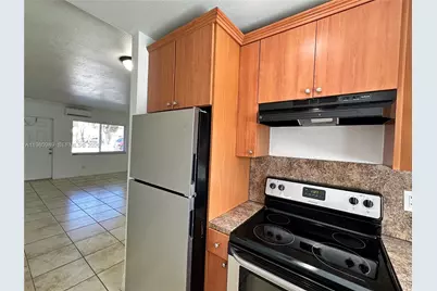 1400 NE 56th St #113, Fort Lauderdale, FL 33334 - Photo 4